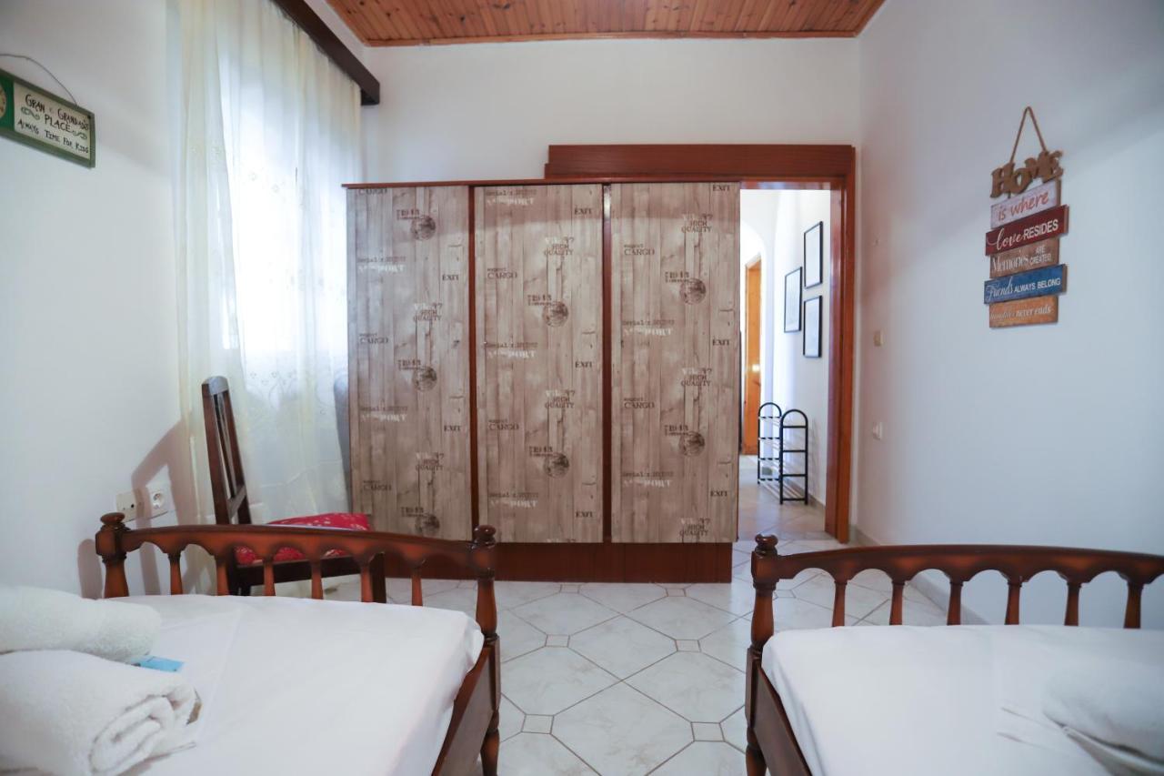 Family House At Corfu Town公寓 外观 照片