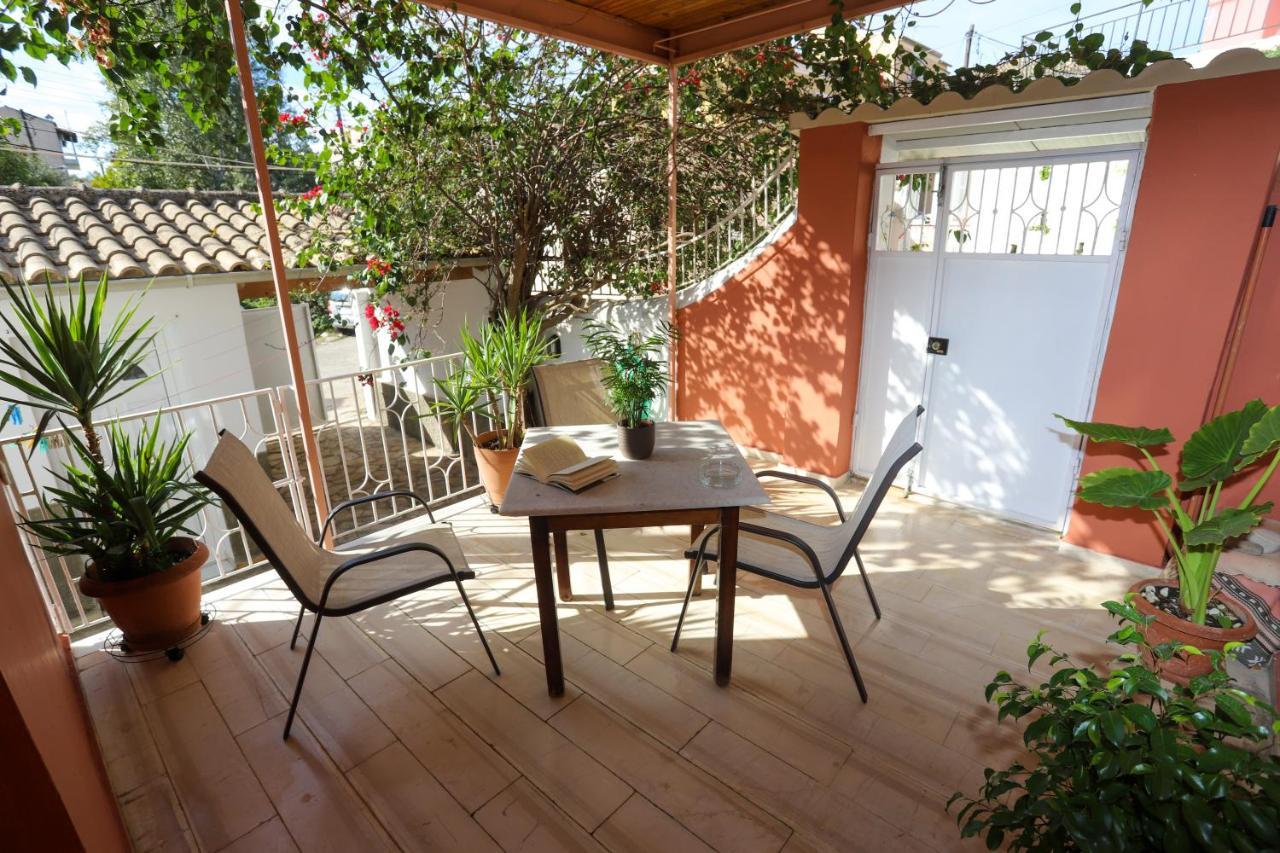 Family House At Corfu Town公寓 外观 照片