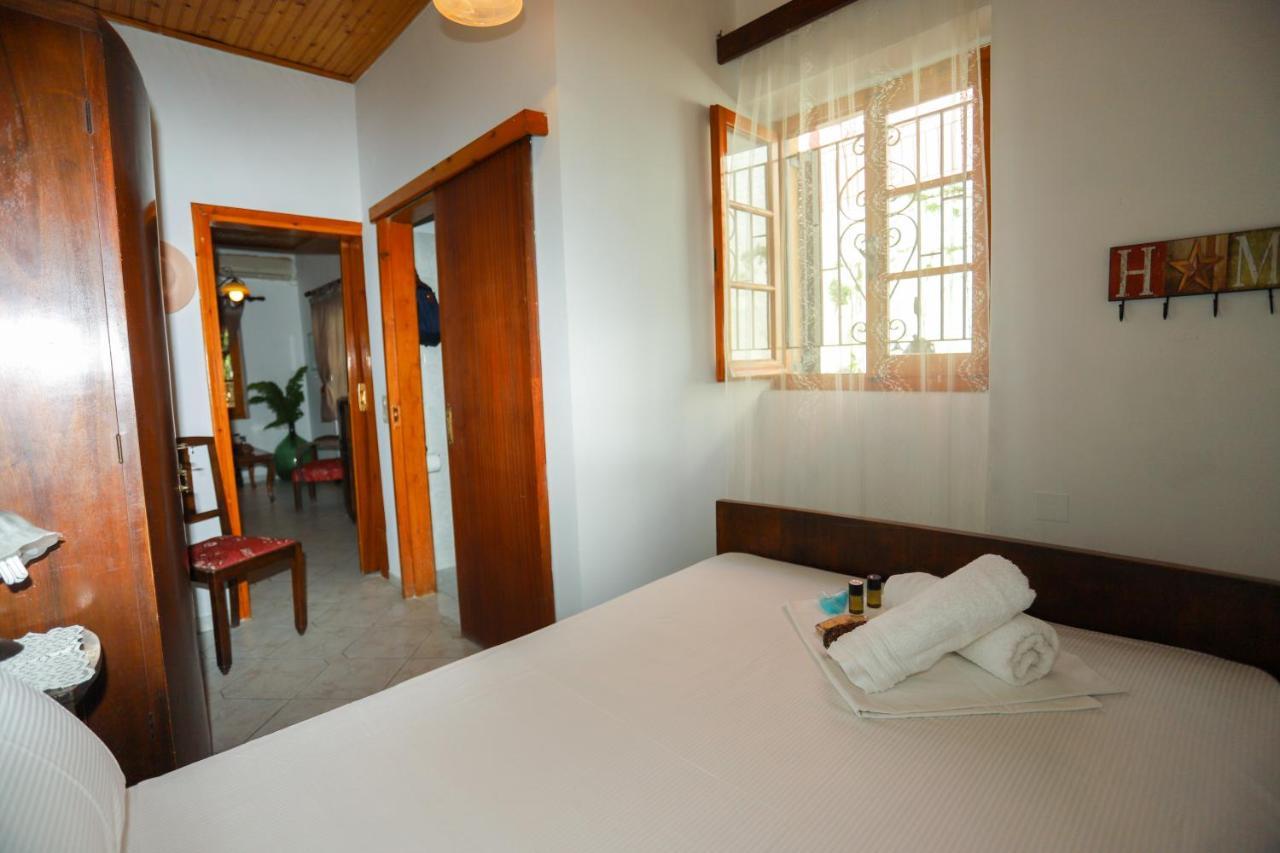 Family House At Corfu Town公寓 外观 照片