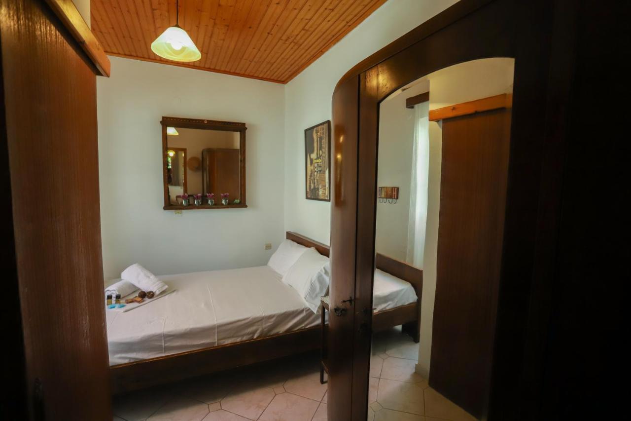 Family House At Corfu Town公寓 外观 照片