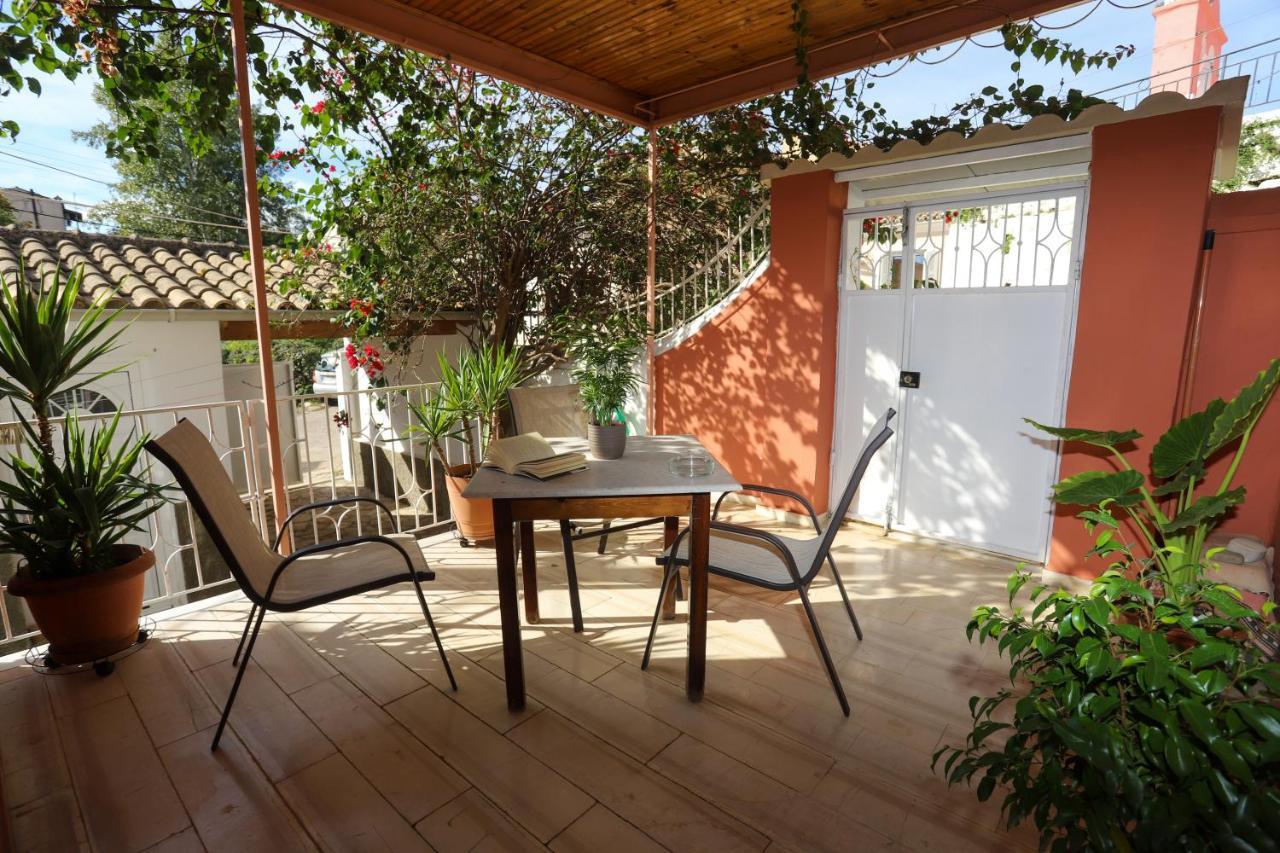 Family House At Corfu Town公寓 外观 照片
