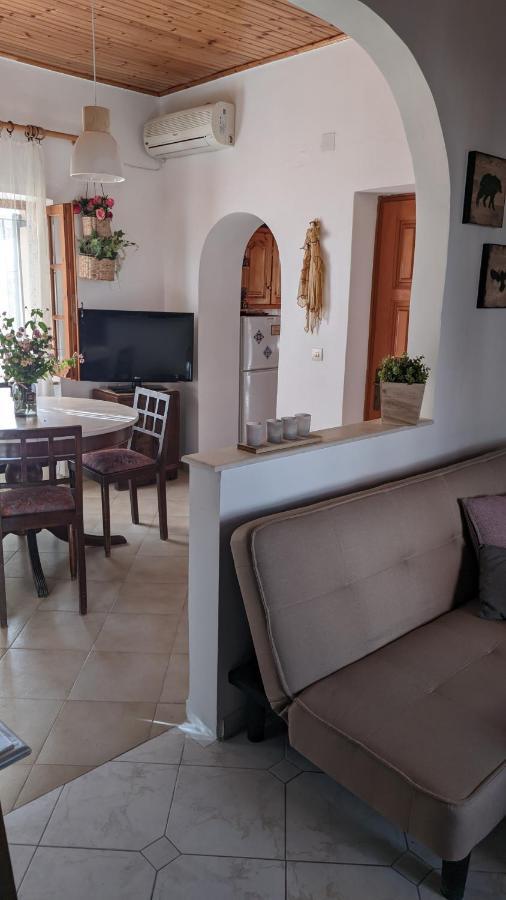 Family House At Corfu Town公寓 外观 照片